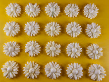 20 x Edible 3D 20mm daisies daisy flowers icing toppers, cake cupcakes decorations T016