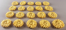 20 x Edible 3D 20mm flower flowers icing toppers, cake cupcakes decorations T021