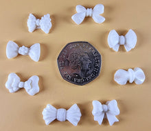 30 x Edible 3D small bows bow icing toppers, cake cupcakes decorations T012