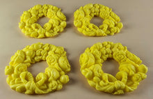 4 x Edible 3D 60mm Rose Wreaths, icing toppers, cake cupcakes decorations T086