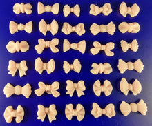 30 x Edible 3D small bows bow icing toppers, cake cupcakes decorations T012