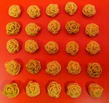 30 x Edible 3D 1.2mm high detail rose roses flowers icing toppers, cake cupcakes decorations T004