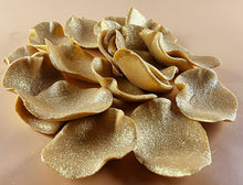18 x Edible 3D 36mm Rose Petals icing toppers, cake cupcakes decorations T044