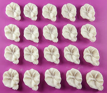 20 x Edible 3D 18mm flower flowers icing toppers, cake cupcakes decorations T033