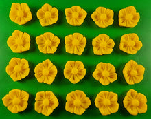 20 x Edible 3D 20mm flower flowers icing toppers, cake cupcakes decorations T032