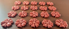 20 x Edible 3D 25mm daisies daisy flowers icing toppers, cake cupcakes decorations T014