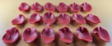 18 x Edible 3D 36mm Rose Petals icing toppers, cake cupcakes decorations T044