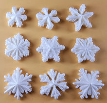 9 x Edible 3D 30mm Snowflakes Snow icing toppers, cake cupcakes decorations T063