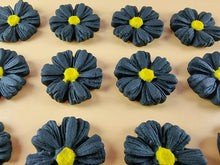 12 x Edible 3D 25mm Daisies Daisy flowers icing toppers, cake cupcakes T116