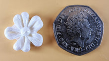 20 x Edible 3D 22mm flower flowers icing toppers, cake cupcakes decorations T031
