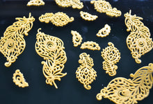 30 x Simply Heaven Edible Pre-Made Ready to Use Edible Cake Lace made from mat 44