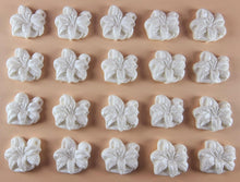 20 x Edible 3D 20mm flower flowers icing toppers, cake cupcakes decorations T022