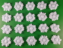 20 x Edible 3D 30mm daisies daisy flowers icing toppers, cake cupcakes decorations T015