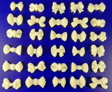 30 x Edible 3D small bows bow icing toppers, cake cupcakes decorations T012