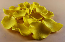 18 x Edible 3D 36mm Rose Petals icing toppers, cake cupcakes decorations T044