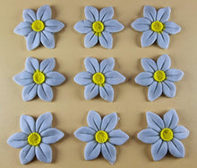 9 x Edible 3D 40mm Wild daffodil Flowers icing toppers, cake cupcakes T121