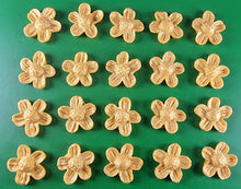 20 x Edible 3D 22mm flower flowers icing toppers, cake cupcakes decorations T026