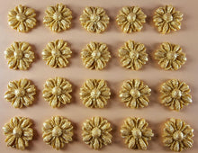 20 x Edible 3D 15mm daisies daisy flowers icing toppers, cake cupcakes decorations T017