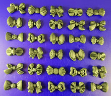 30 x Edible 3D small bows bow icing toppers, cake cupcakes decorations T012