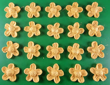 20 x Edible 3D 22mm flower flowers icing toppers, cake cupcakes decorations T026