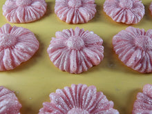 12 x Edible 3D 35mm Daisies, Daisy Flowers, icing toppers, cake cupcakes decorations T081