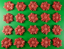 20 x Edible 3D 30mm daisies daisy flowers icing toppers, cake cupcakes decorations T015