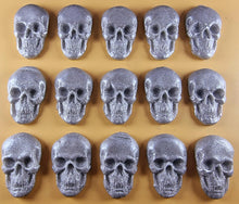 15 x Edible 3D 42mm Skulls, Skull icing toppers, cake cupcakes decorations T040